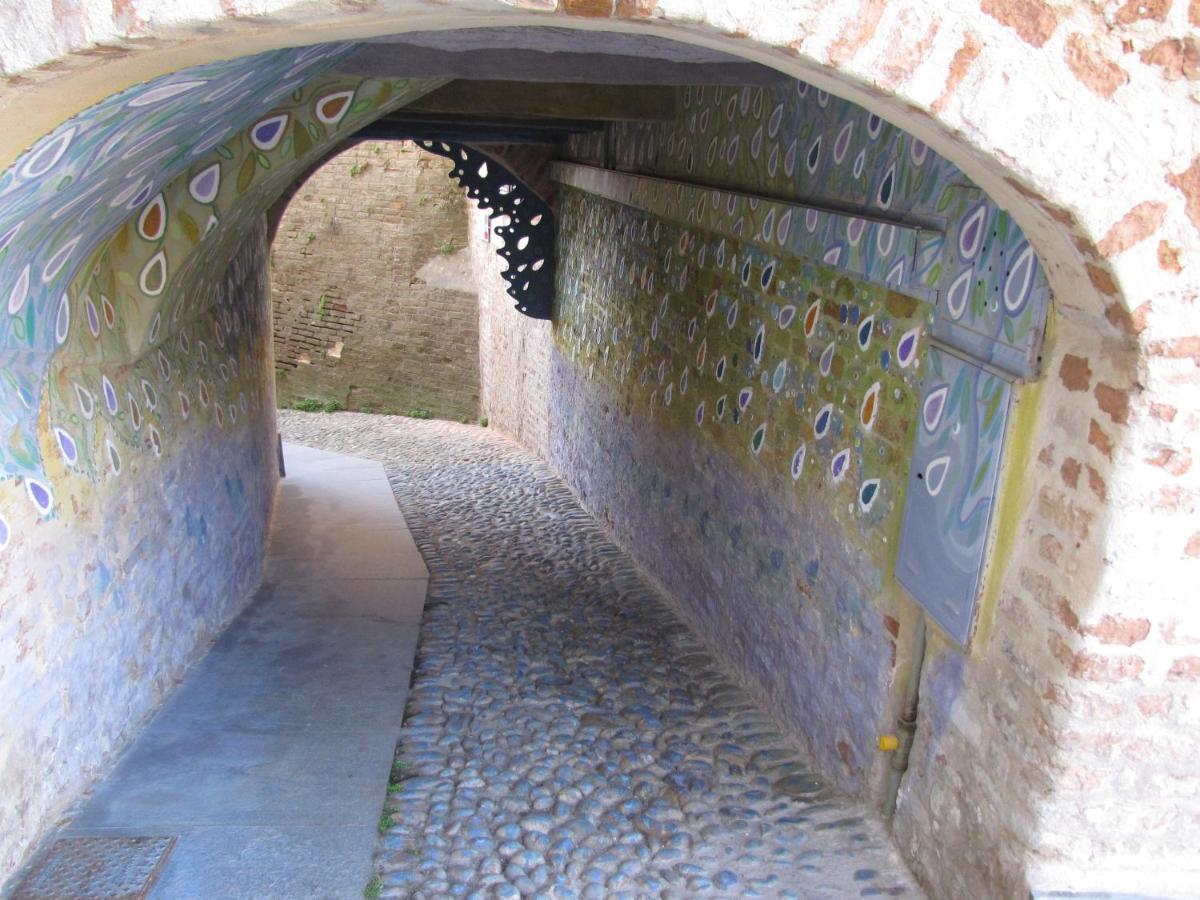 Alla Torre - Nel Cuore Del Borgo Storico Castagnole delle Lanze المظهر الخارجي الصورة